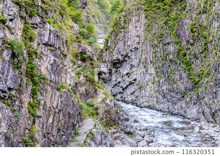 Kiyotsukyo Gorge - Stunning canyon beauty with columnar joints, huge rock walls, art of the earth Kiyotsukyo Gorge - Stunning canyon beauty with columnar joints, huge rock walls, art of the earth 116320351