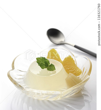 Fruit jelly (white background) 116321760