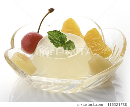 Fruit jelly (white background) 116321788