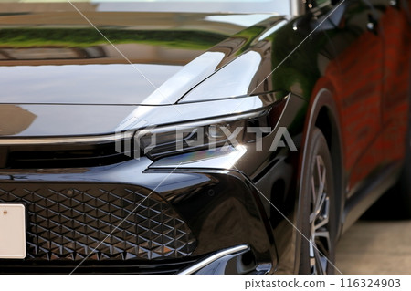 Black sedan image 116324903