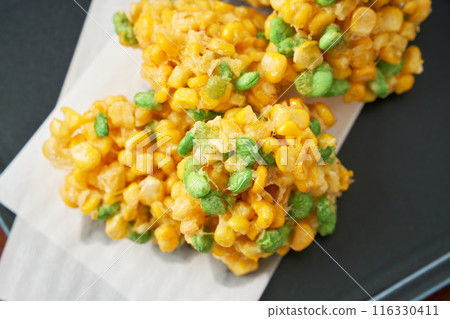 Deep-fried corn and edamame 116330411