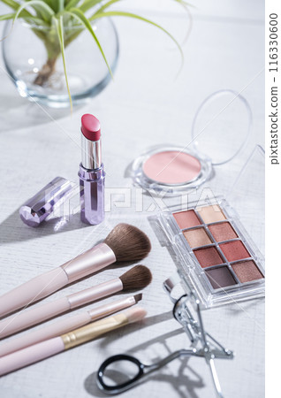 Eyeshadow palette, eyelash curler, makeup brush, lipstick and blush Eyeshadow palette, eyelash curler, makeup brush, lipstick and blush 116330600
