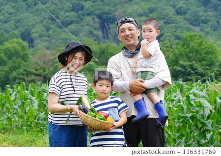 A family farming surrounded by nature 116331769