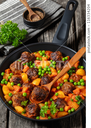 turkish meatball stew, sulu kofte, in a pan 116334204