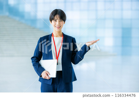 女商人辦公室 116334476