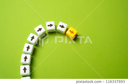 Rise and fall arrow graph. A sharp turn, unexpected updates. Reaching a peak and then gradually falling. Change course. 116337893