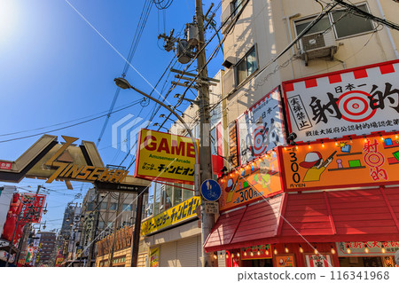 大阪府、大阪市、新世界擠滿了遊客 116341968