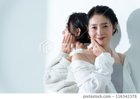 Female fashion model Mrs. model 116342378