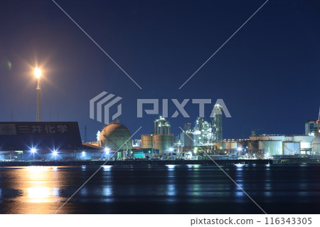 Factory night view (Chikko Hamadera Nishimachi) 116343305