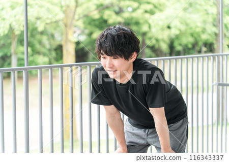 疲勞、氣短、冷靜、過度訓練、有氧運動 疲勞、氣短、冷靜、過度訓練、有氧運動 116343337