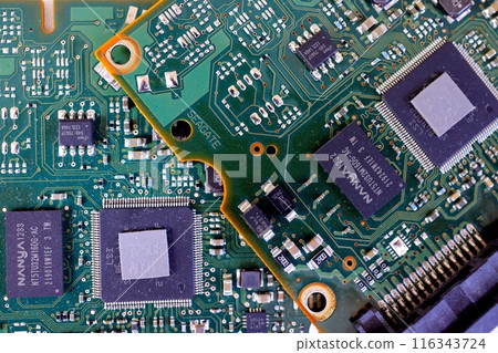 Semiconductor supply shortages are affecting delivery delays for electrical appliances Semiconductor supply shortages are affecting delivery delays for electrical appliances 116343724