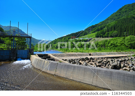 Kiyotsu River, near Mimata-juku, mountain and river scenery 116344503