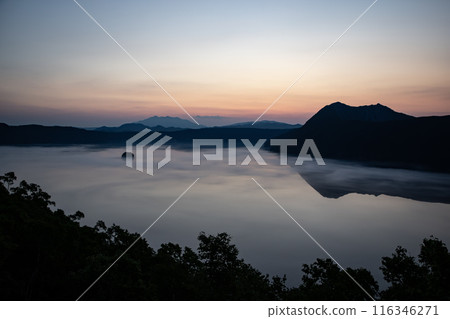 早上發光的摩週湖 早上發光的摩週湖 116346271