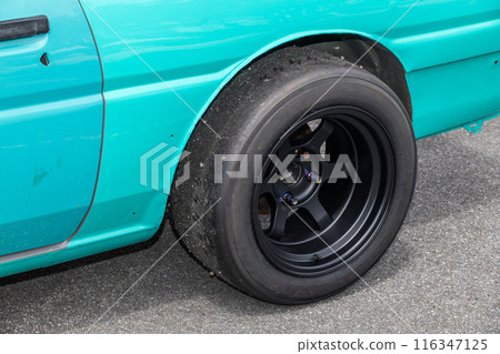 汽車的老輪子 汽車的老輪子 116347125