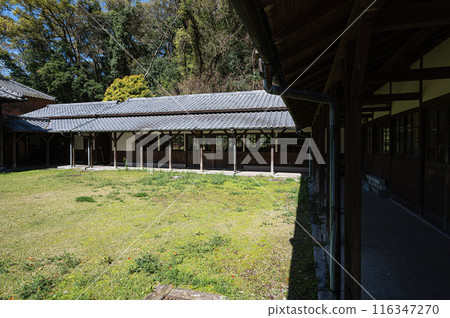 Law Hall - Former Sankaku Summary Court Law Hall - Former Sankaku Summary Court 116347270