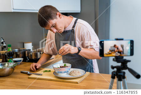 The chef is broadcasting live from workshop how to prepare a vegetarian massaman curry The chef is broadcasting live from workshop how to prepare a vegetarian massaman curry 116347855