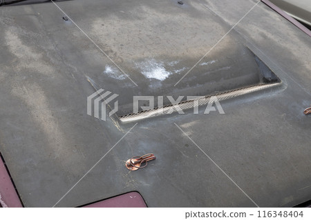 車身變質和生鏽,凹陷 車身變質和生鏽,凹陷 116348404