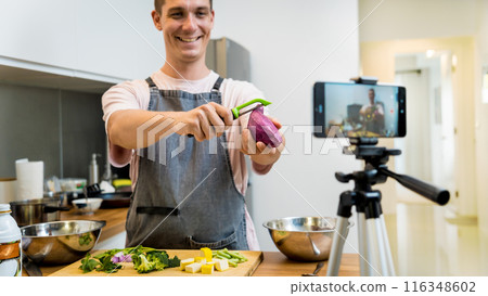 The chef is broadcasting live from workshop how to prepare a vegetarian green curry 116348602