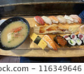 [Sushi/Seafood] Nigiri sushi and gunkan platter served on sushi sandals, with crab soup 116349646