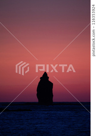 Spectacular sunset at Cape Kamui 116353924