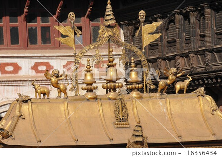 尼泊爾，巴克塔普爾，杜巴廣場（皇宮廣場），上金門 116356434