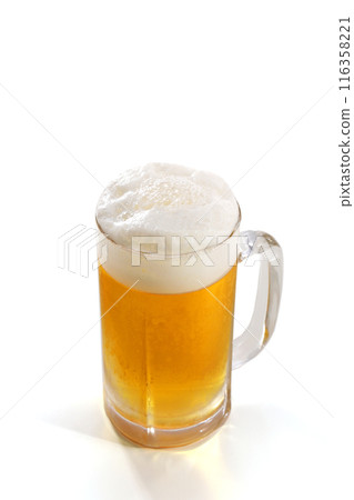 Well-chilled draft beer Well-chilled draft beer 116358221