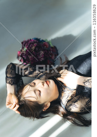 Women's fashion portrait 116358629