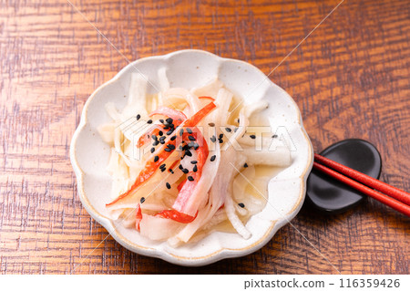 醃蘿蔔蟹棒 116359426