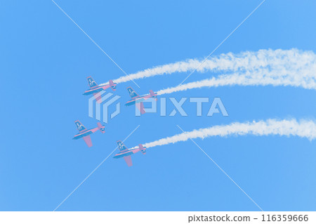 Jordan Air Force acrobatic team "Falcons" in flight Jordan Air Force acrobatic team "Falcons" in flight 116359666
