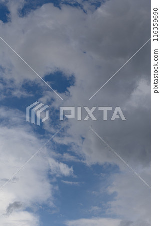 Sky right after a sudden downpour 02 116359690