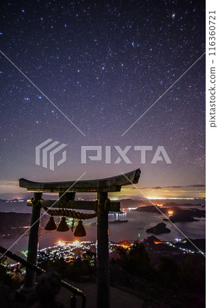 Torii torii 116360721