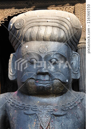 尼泊爾巴克塔普爾 Tachupal 廣場 Dattatraya 寺石像 116366550