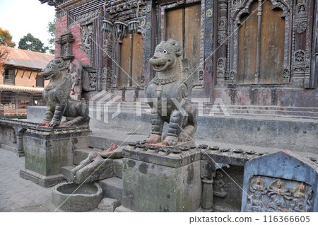 Winged lion statue, Changu Narayan Temple, Changu Narayan, Nepal 116366605