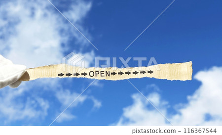 開放式切割與藍天 116367544