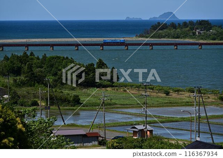 Train crossing the sea Train crossing the sea 116367934