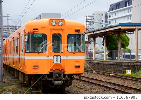 Ichibata Electric Railway Kitamatsue Line train parked at Matsue Shinjiko Onsen Station (Matsue City, Shimane Prefecture) 116367995