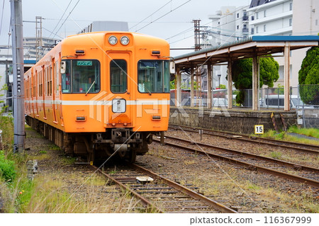 一畑電鐵北松江線在松江宍道湖溫泉站停靠的車輛（島根縣松江市） 116367999
