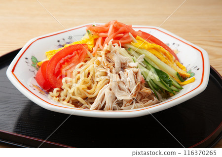 Cold Chinese noodles with sesame sauce 116370265