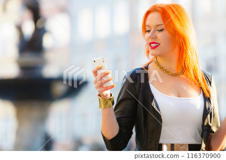 woman fashion girl with smartphone outdoor 116370900