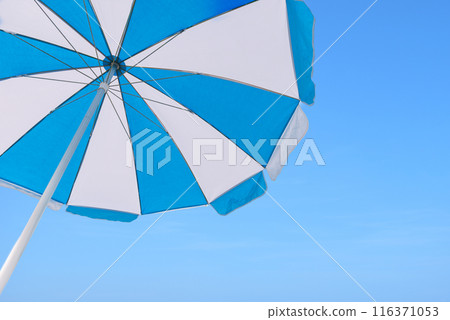 藍天和沙灘傘 116371053