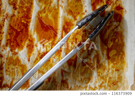 used dirty paper after baking 116373909