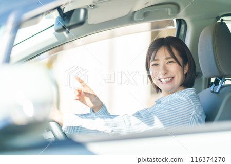 開車的女人 開車的女人 開車的女人 開車的女人 116374270