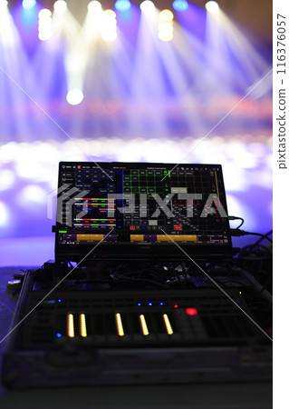 Immersive live event with advanced technology for enhanced visual effects and entertainment Immersive live event with advanced technology for enhanced visual effects and entertainment 116376057