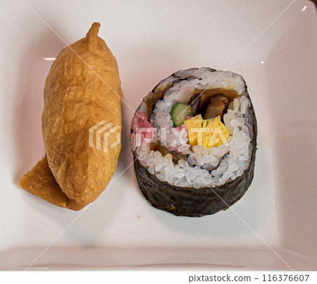 美味的futomaki和稻荷壽司 116376607