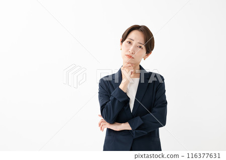 Think businesswoman 116377631