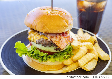 海邊的漢堡 116377712