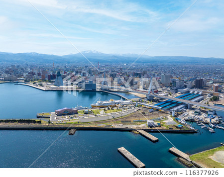 Aomori Port and Mount Hakkoda (Aomori City, Aomori Prefecture) 116377926