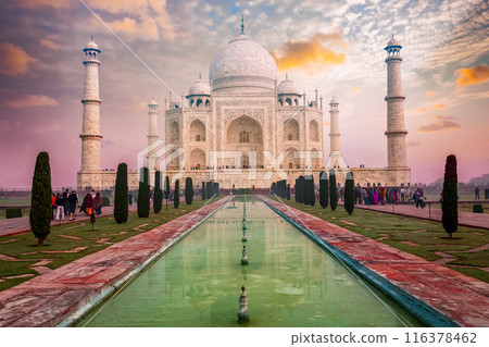 Taj Mahal on sunrise sunset, Agra, India 116378462