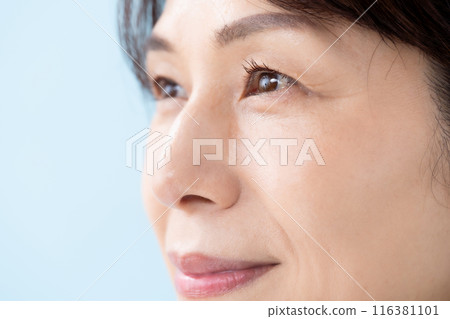 Woman, eyes, 50s Woman, eyes, 50s 116381101