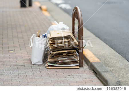 Cardboard Recyclable waste Cardboard Recyclable waste 116382946